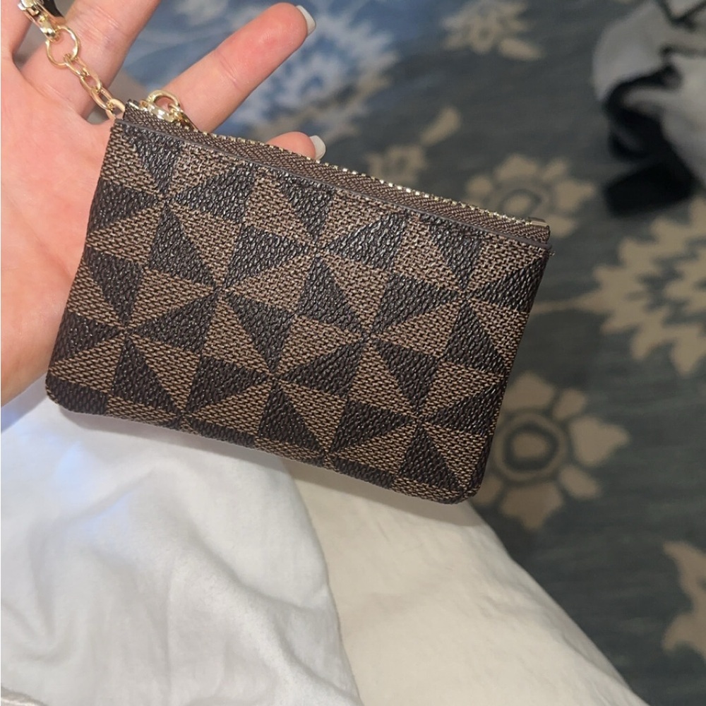 Geometric Pattern Brown Zip Pouch Wallet - image 1